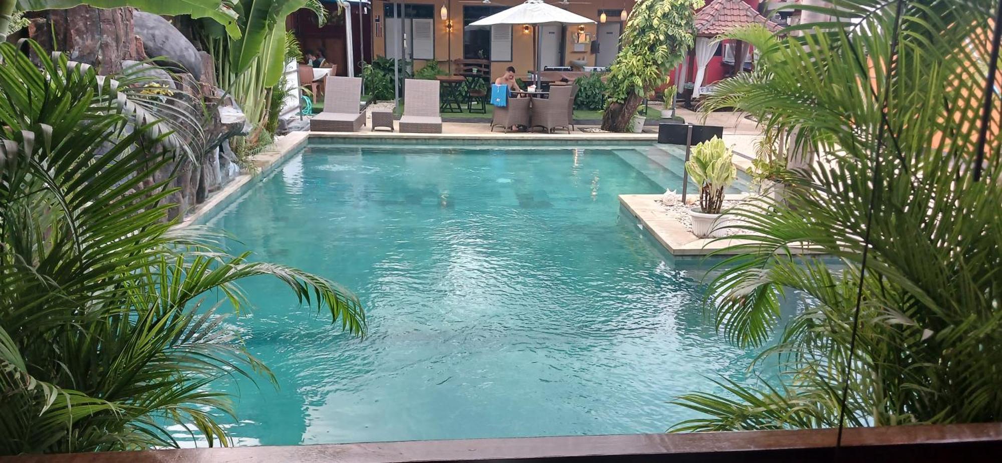 Dewi Sri Guesthouse Матарам Экстерьер фото