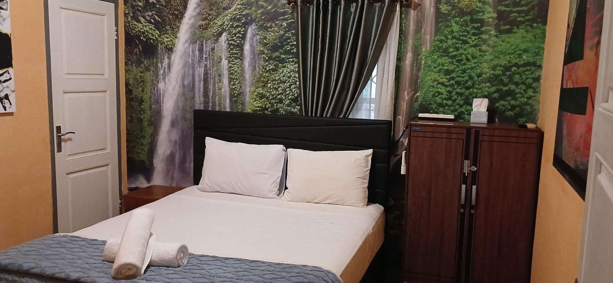 Dewi Sri Guesthouse Матарам Экстерьер фото